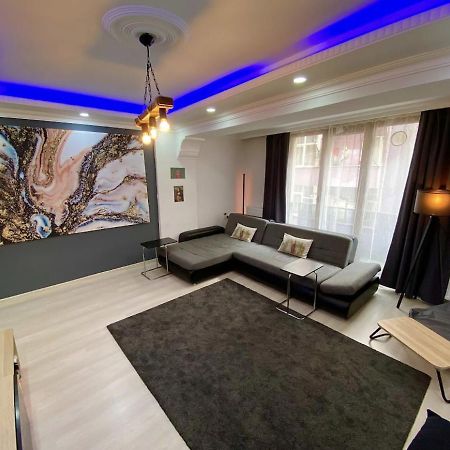 Cozy Big Sisli Apartment , Ac, Modern &For Family,Friendly In Center อิสตันบูล ภายนอก รูปภาพ
