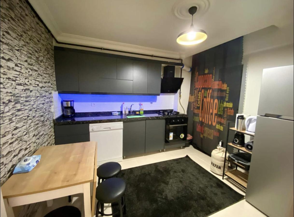 Cozy Big Sisli Apartment , Ac, Modern &For Family,Friendly In Center อิสตันบูล ภายนอก รูปภาพ